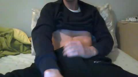 00europeboy00 online show from 2, 2, 2026