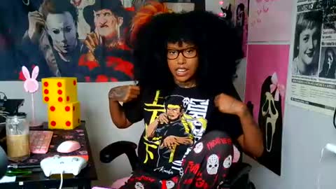 Snapshot of 00spookiebaddie00 chatting on 2, 7, 2026 Spookie Baddie online show from 2, 7, 2026