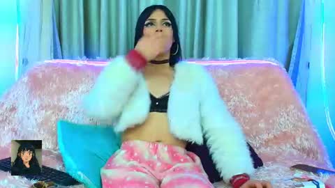 Snapshot of 01klhoe01 chatting on 18, 7, 2026 Klhoe Carter 3 online show from 18, 7, 2026