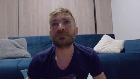 Snapshot of 10in_deluxe chatting on 25, 10, 2025 10in_deluxe online show from 25, 10, 2025