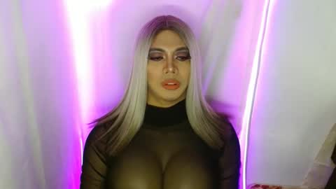 Snapshot of 11inchsinglecious chatting on 20, 1, 2025 HUGECOCK online show from 20, 1, 2025