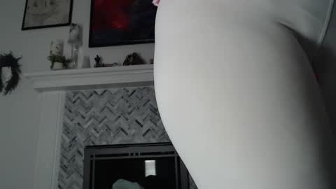 Aurora Willows online show from 20, 2, 2026