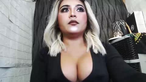 sexy kia online show from 7, 10, 2025