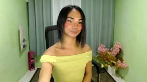 Snapshot of 18_nicole chatting on 19, 1, 2025 barbie online show from 19, 1, 2025