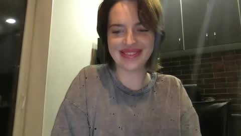 Snapshot of 1dove chatting on 2, 12, 2024 DOVE online show from 2, 12, 2024
