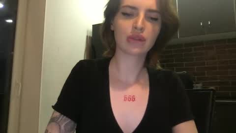Snapshot of 1dove chatting on 30, 12, 2024 DOVE online show from 30, 12, 2024