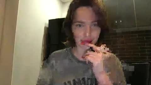 Snapshot of 1dove chatting on 14, 1, 2025 DOVE online show from 14, 1, 2025
