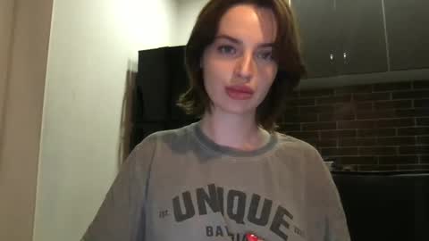 Snapshot of 1dove chatting on 15, 1, 2025 DOVE online show from 15, 1, 2025