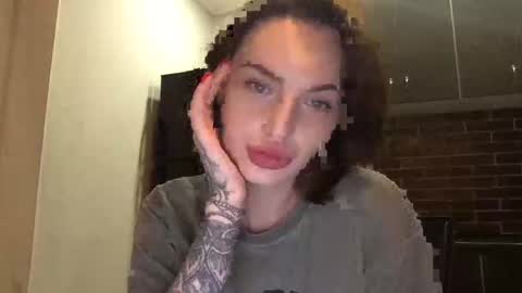 Snapshot of 1dove chatting on 20, 1, 2025 DOVE online show from 20, 1, 2025