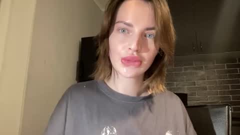 Snapshot of 1dove chatting on 10, 2, 2025 DOVE online show from 10, 2, 2025