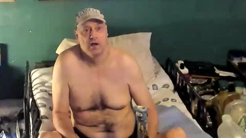 Snapshot of 1hugefiletmignon chatting on 15, 4, 2026 1HUGEFILETMIGNON online show from 15, 4, 2026