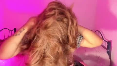 1lovelymess online show from 13, 2, 2026