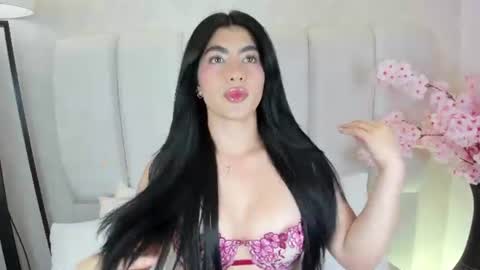 Snapshot of 1m_emily chatting on 9, 6, 2026 . online show from 9, 6, 2026