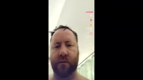 Snapshot of 1machine1guy chatting on 26, 11, 2025 Clay online show from 26, 11, 2025