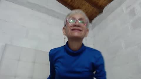 Snapshot of 1miss_monserrate chatting on 3, 1, 2025 Miss Monserrate online show from 3, 1, 2025