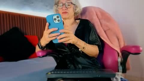 Snapshot of 1miss_monserrate chatting on 3, 2, 2026 Miss Monserrate online show from 3, 2, 2026