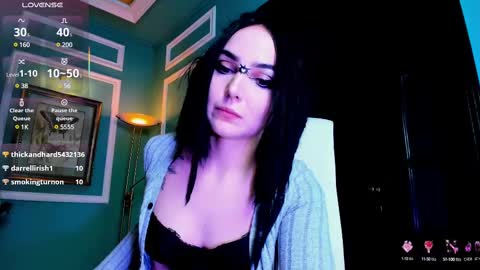 Snapshot of 1munique chatting on 4, 3, 2025 Moona online show from 4, 3, 2025