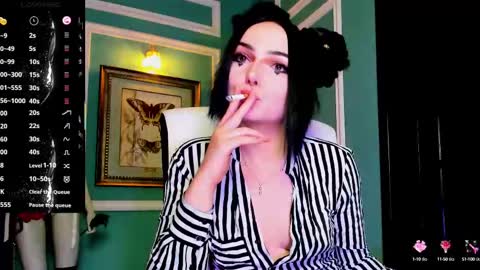 Snapshot of 1munique chatting on 6, 3, 2025 Moona online show from 6, 3, 2025