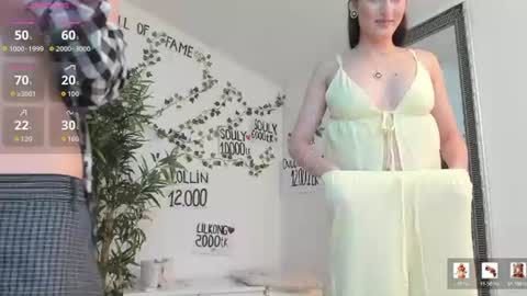 Snapshot of 1munique chatting on 13, 6, 2026 Moona online show from 13, 6, 2026