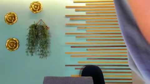 Sebastian online show from 19, 10, 2025