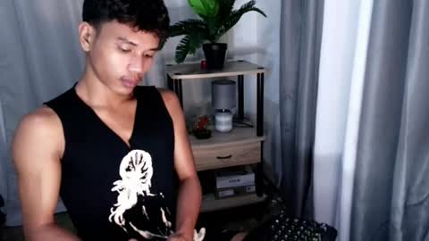Snapshot of 1sweetloverxx chatting on 15, 7, 2026 1sweetloverxx online show from 15, 7, 2026