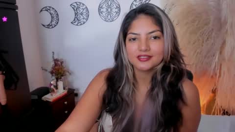 Snapshot of 1wayra chatting on 5, 1, 2025 1wayra online show from 5, 1, 2025