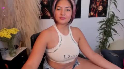 Snapshot of 1wayra chatting on 12, 11, 2025 1wayra online show from 12, 11, 2025