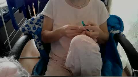 1your_hot_girls online show from 5, 3, 2025