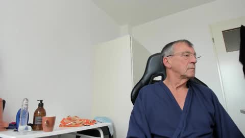 Henk online show from 6, 11, 2025