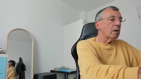 Snapshot of 200gentleman chatting on 11, 6, 2026 Henk online show from 11, 6, 2026