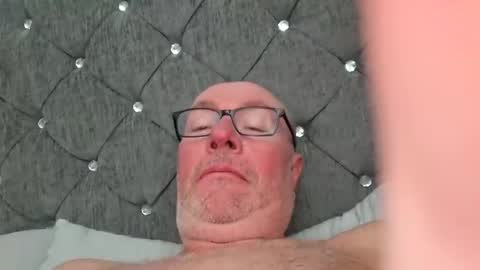 Snapshot of 211scudder chatting on 7, 6, 2026 211skoosh online show from 7, 6, 2026