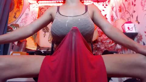 Snapshot of 21cmmusclecockts chatting on 27, 10, 2025 mharjorie online show from 27, 10, 2025