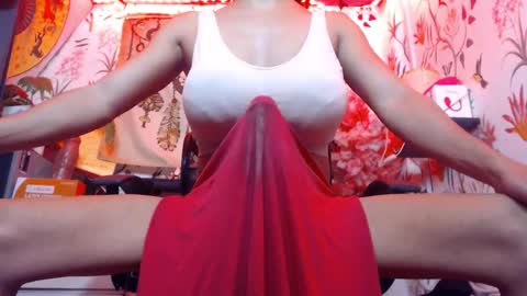 Snapshot of 21cmmusclecockts chatting on 28, 10, 2025 mharjorie online show from 28, 10, 2025