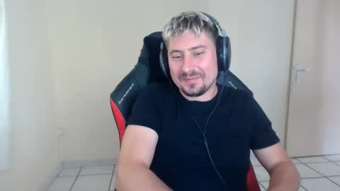 Snapshot of 22cmfrenccock chatting on 7, 6, 2026 22cmfrenccock online show from 7, 6, 2026