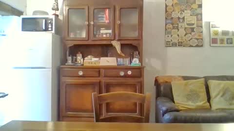 22esserre online show from 10, 6, 2026