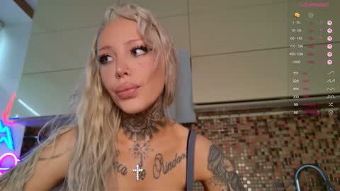 Snapshot of 2badforyou chatting on 27, 9, 2025 30 NOV online show from 27, 9, 2025