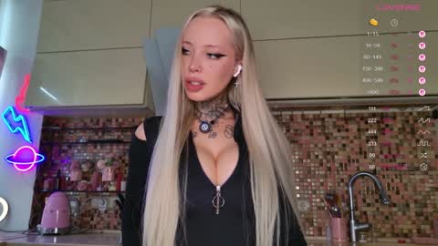 Snapshot of 2badforyou chatting on 5, 11, 2025 30 NOV online show from 5, 11, 2025