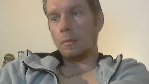 2small4you83 online show from 28, 12, 2024