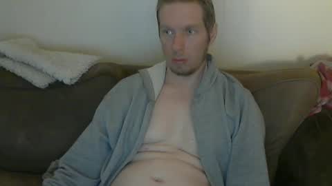Snapshot of 2small4you83 chatting on 24, 4, 2026 2small4you83 online show from 24, 4, 2026