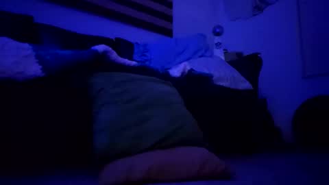 Snapshot of 2stroke82 chatting on 16, 10, 2025 2stroke82 online show from 16, 10, 2025