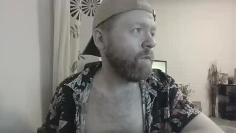 33UK online show from 20, 11, 2025