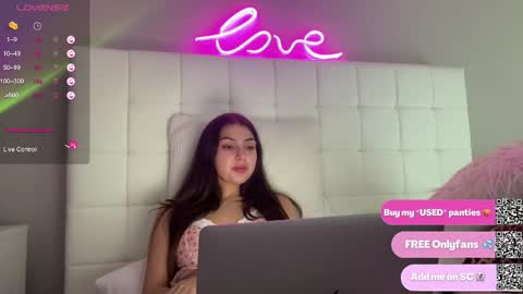 Venus Raee online show from 26, 2, 2025