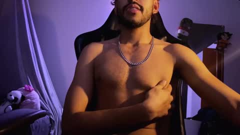 Snapshot of 3v1l_ chatting on 19, 11, 2025 E V I L online show from 19, 11, 2025