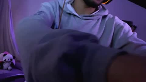 Snapshot of 3v1l_ chatting on 24, 11, 2025 E V I L online show from 24, 11, 2025