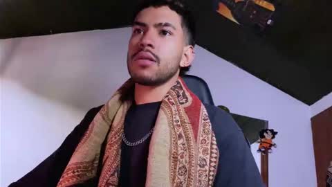 Snapshot of 3v1l_ chatting on 17, 12, 2025 E V I L online show from 17, 12, 2025