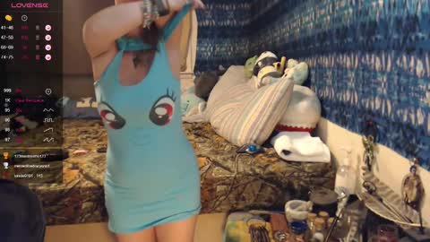Snapshot of 420stonerchick chatting on 13, 11, 2025 420stonerchick online show from 13, 11, 2025