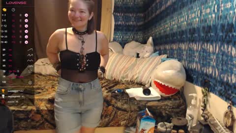 Snapshot of 420stonerchick chatting on 24, 4, 2026 420stonerchick online show from 24, 4, 2026