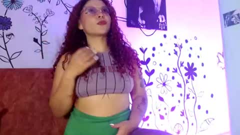 Snapshot of 420viol3ta_ chatting on 6, 7, 2026 Violeta online show from 6, 7, 2026