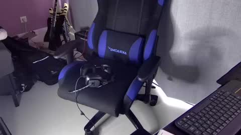 Larese Carlo online show from 3, 2, 2025