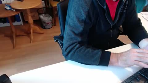 Snapshot of 69pifpaf chatting on 3, 10, 2025 69pifpaf online show from 3, 10, 2025